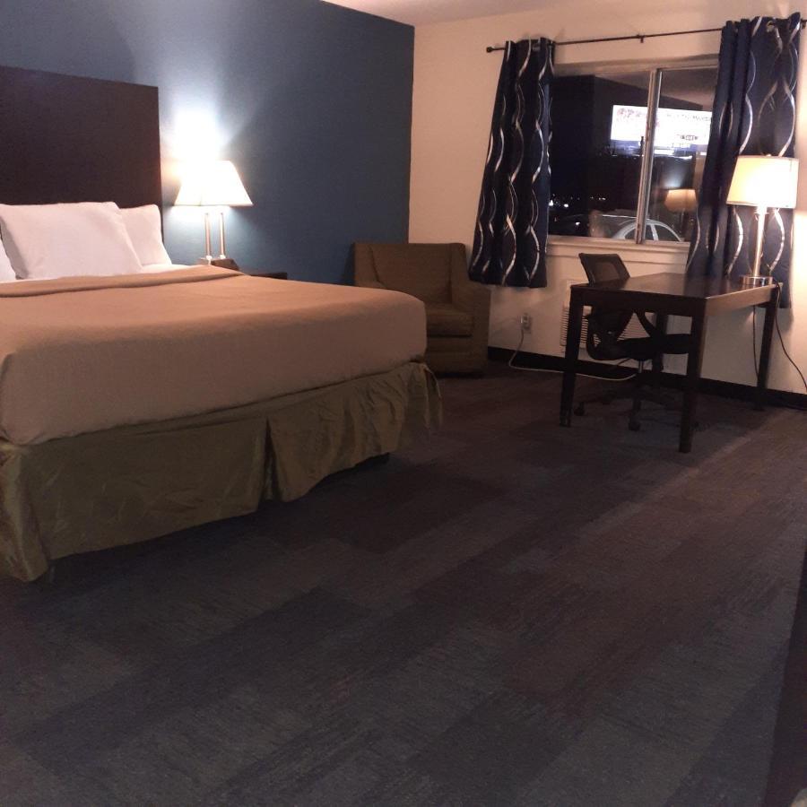 Americas Best Value Inn Phenix City Exterior foto